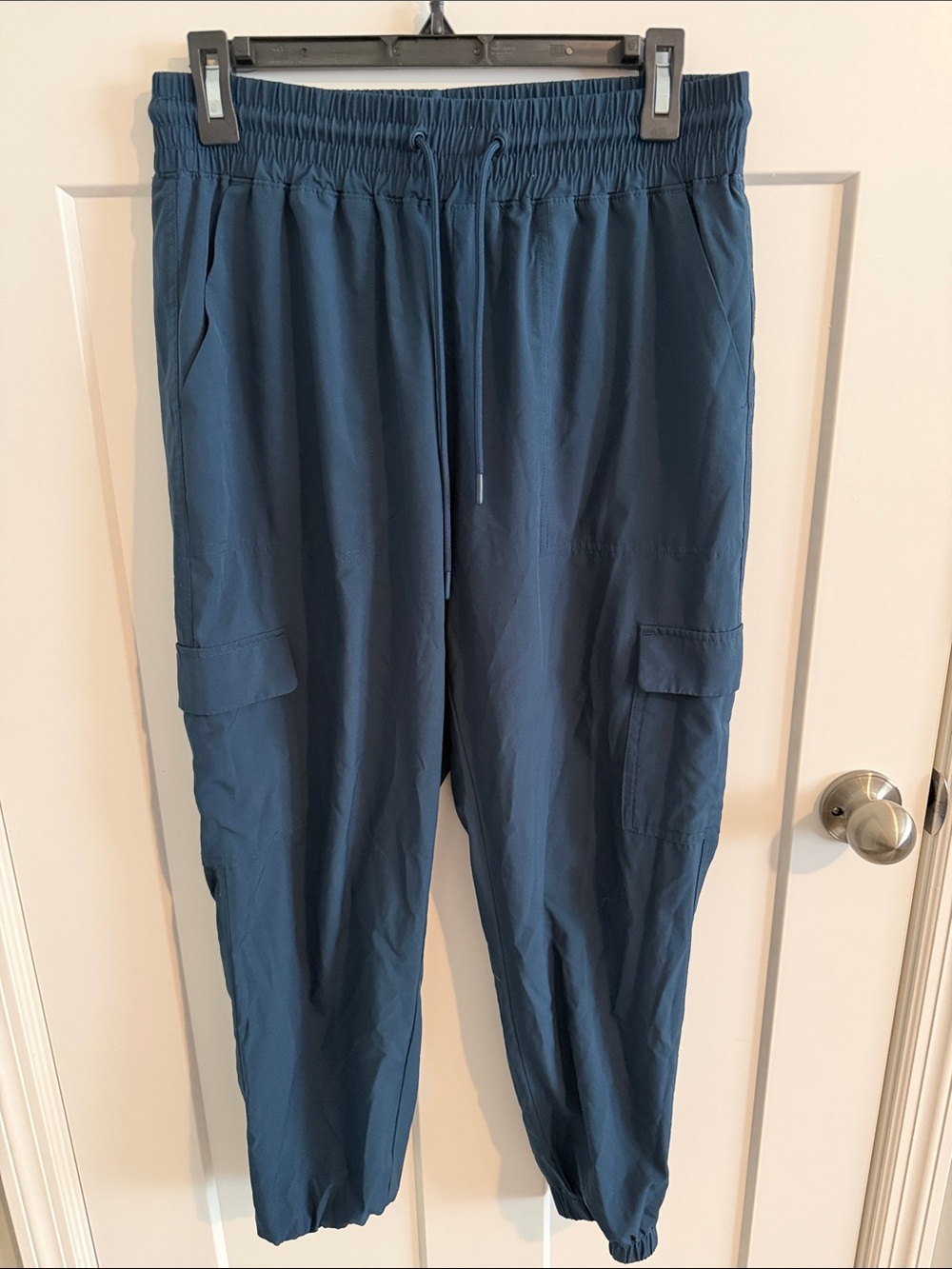 Old Navy Women's  Dark Blue Cargo Stretchtech Joggers with Drawstring NWT- M